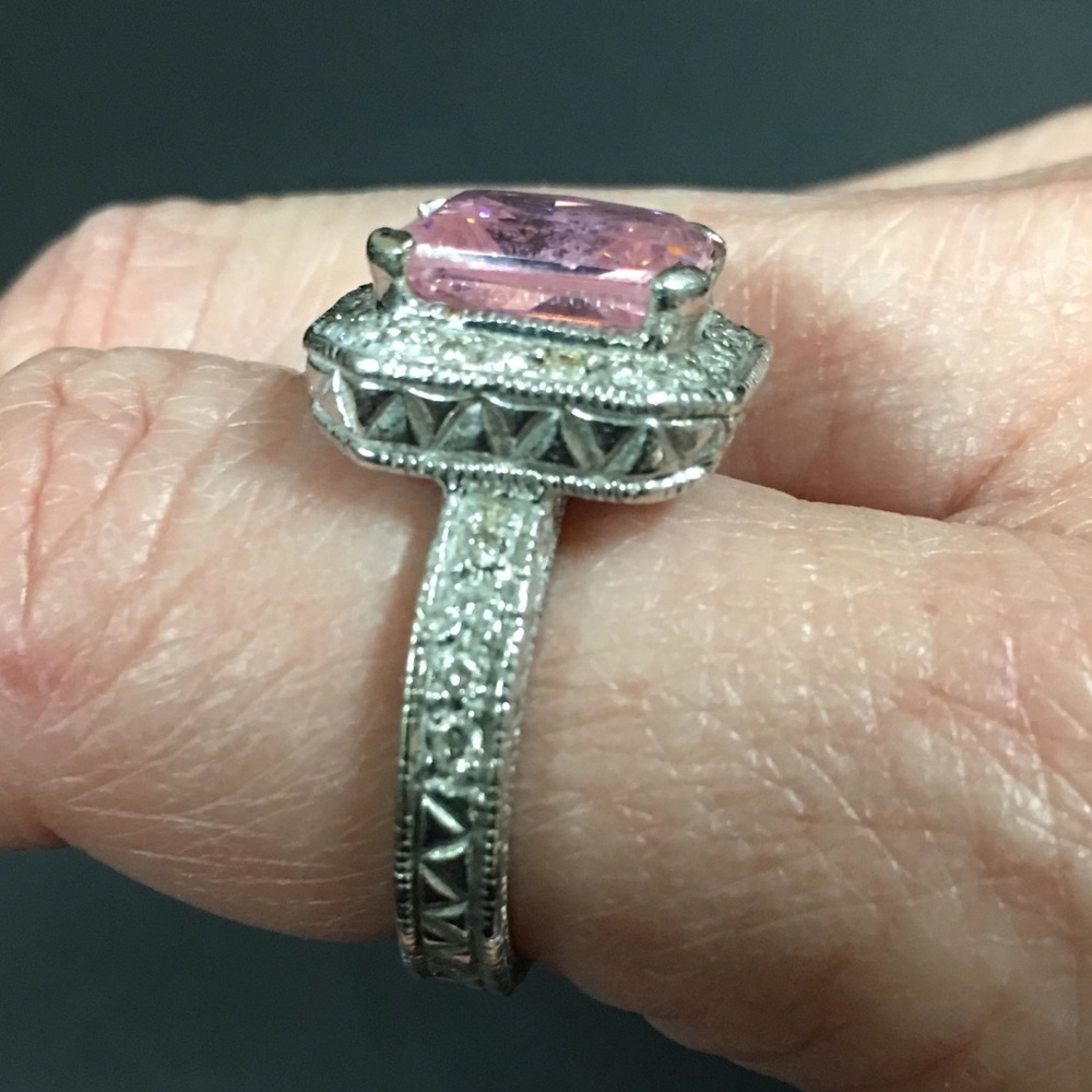 SILVER AND DIAMOND RING - Picture 5 of 5